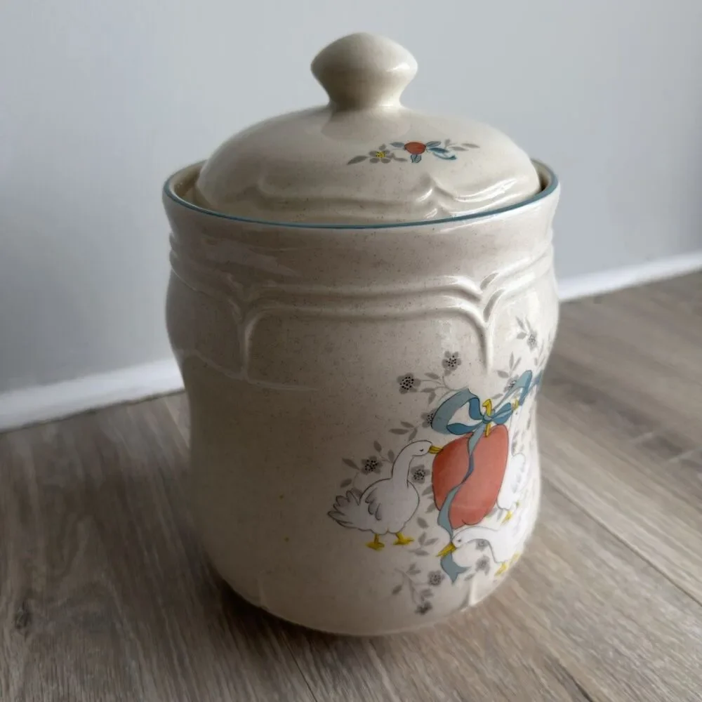 International China Co vintage cottagecore